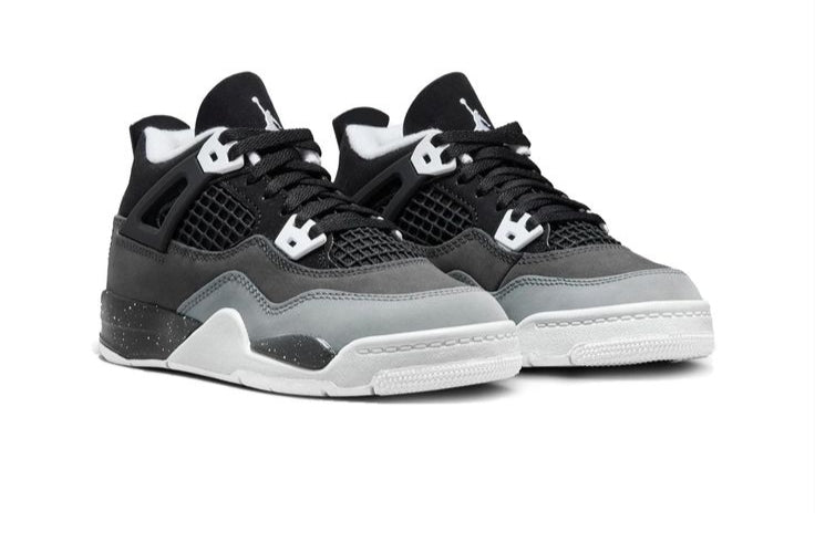 Jordan 4 (Fear)