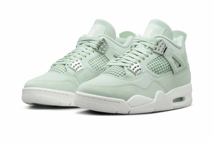 Jordan 4 Abundance (Women)
