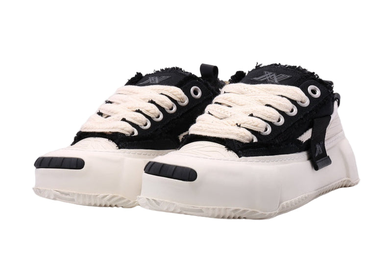 Javi Elevate (Black-White)