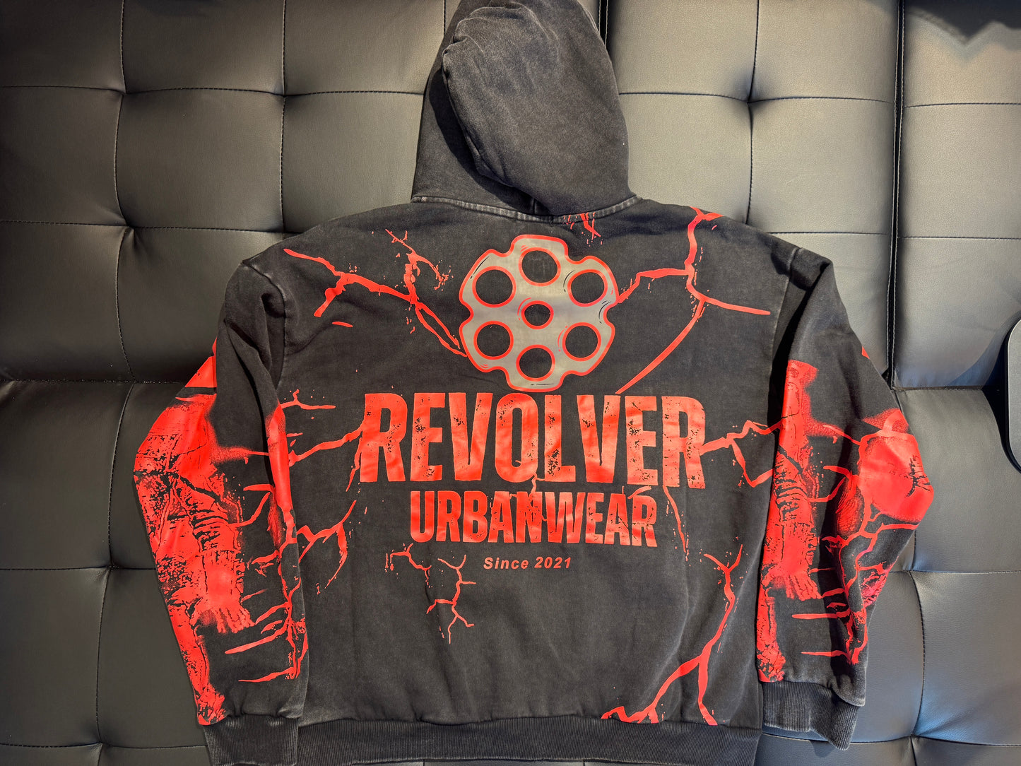 Revolver red/black zip up
